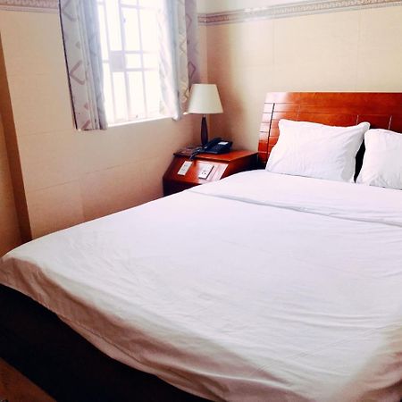 Thanh An Hotel Хошимин Экстерьер фото